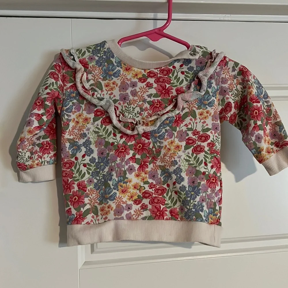 $8 ADD‎ ON H&M Baby Cotton Floral Sweatshirt 6M 3-6M zara top shirt tee Baby Gap